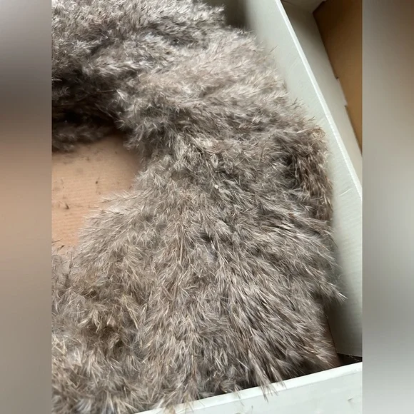 Threshold Pampas Preserved Wreath - Picture 2 of 6